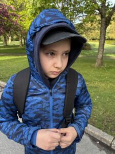 På väg till skolan med en kille som inte gillar måndagar 